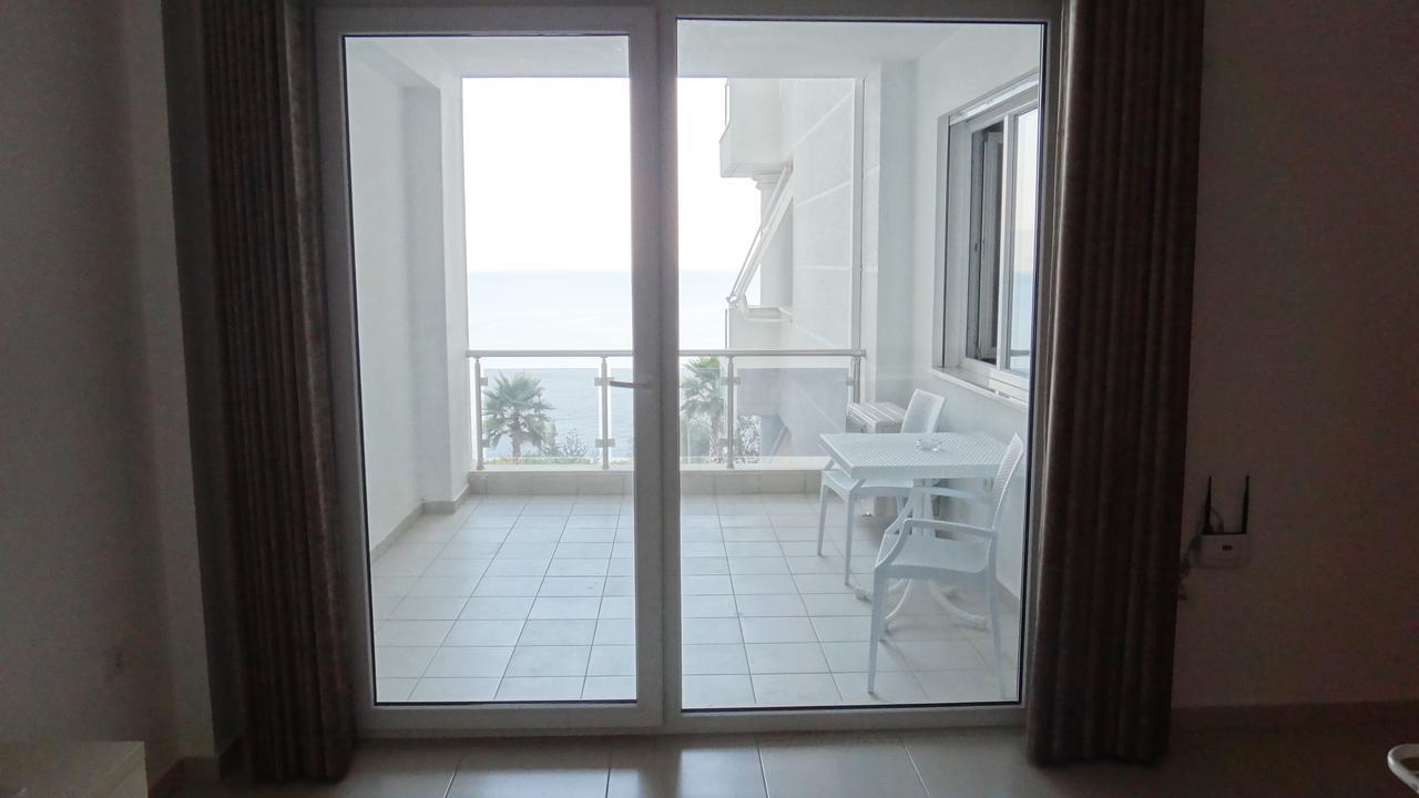 Apartments In White Residence Sarandë 외부 사진